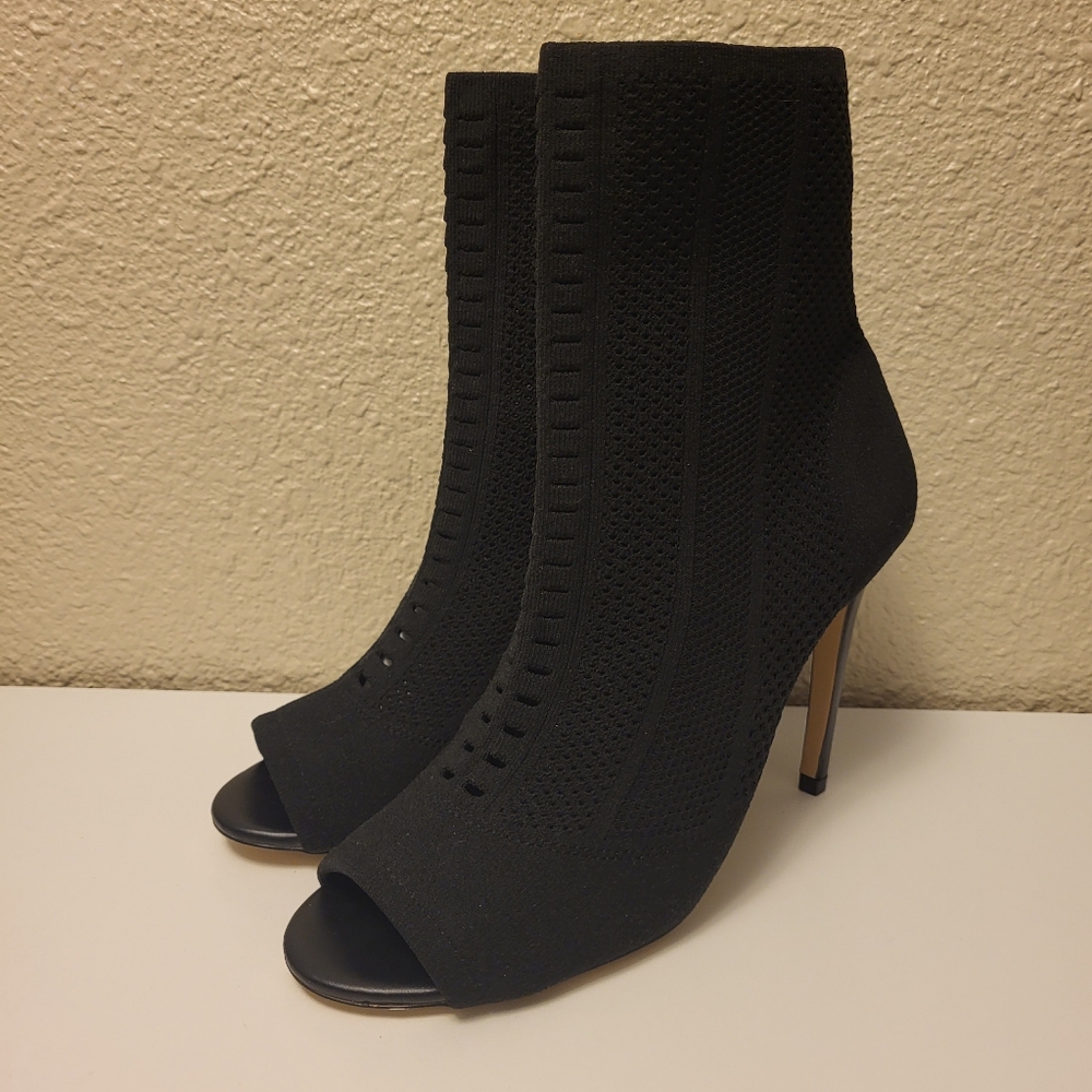 ALDO Black Knit Peep Toe Keshaa Booties Size 10
